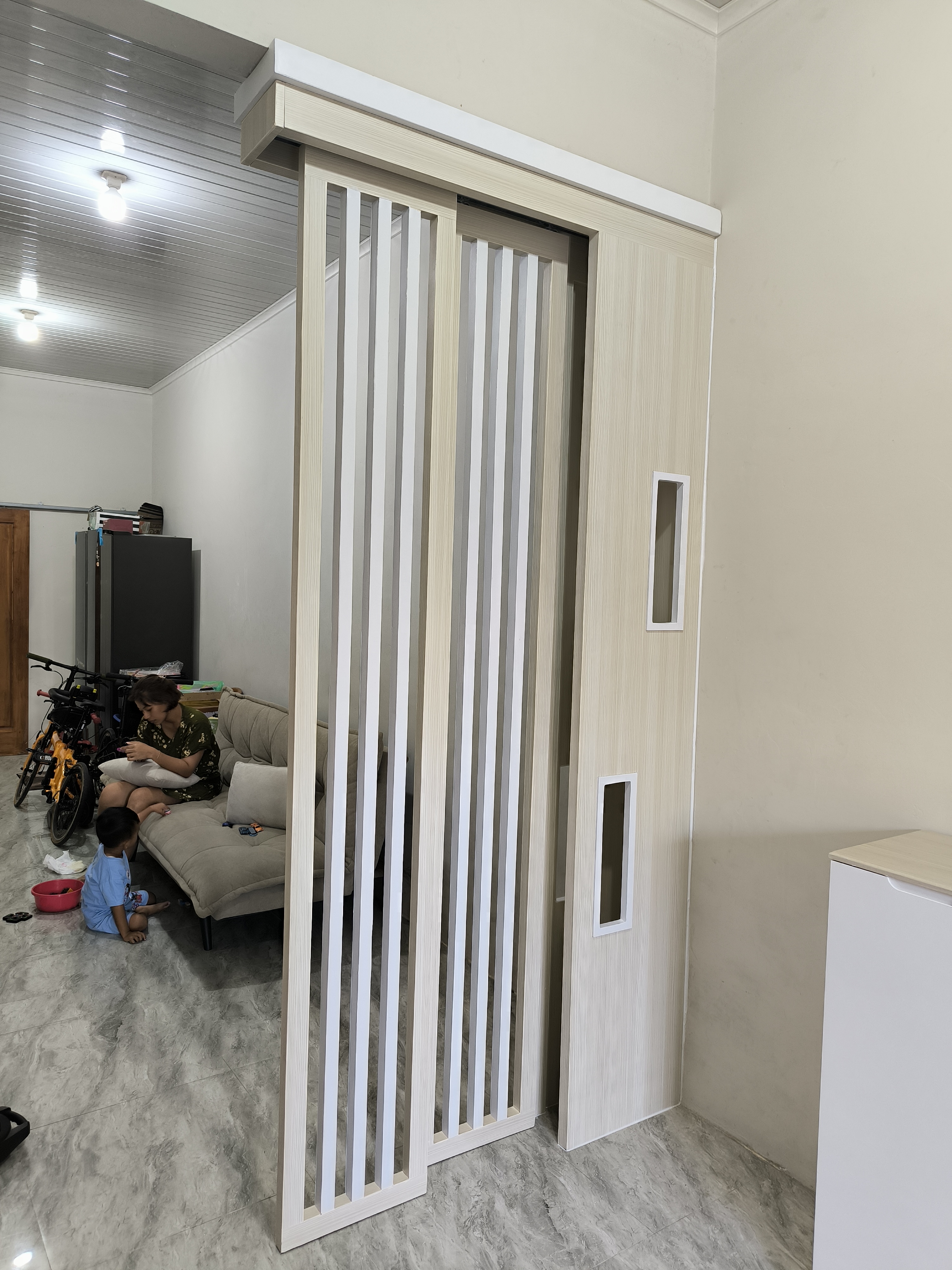 Interior Full Partisi — Bu Riska di Sumber, Banjarsari, Solo — Solo Harmony Furniture