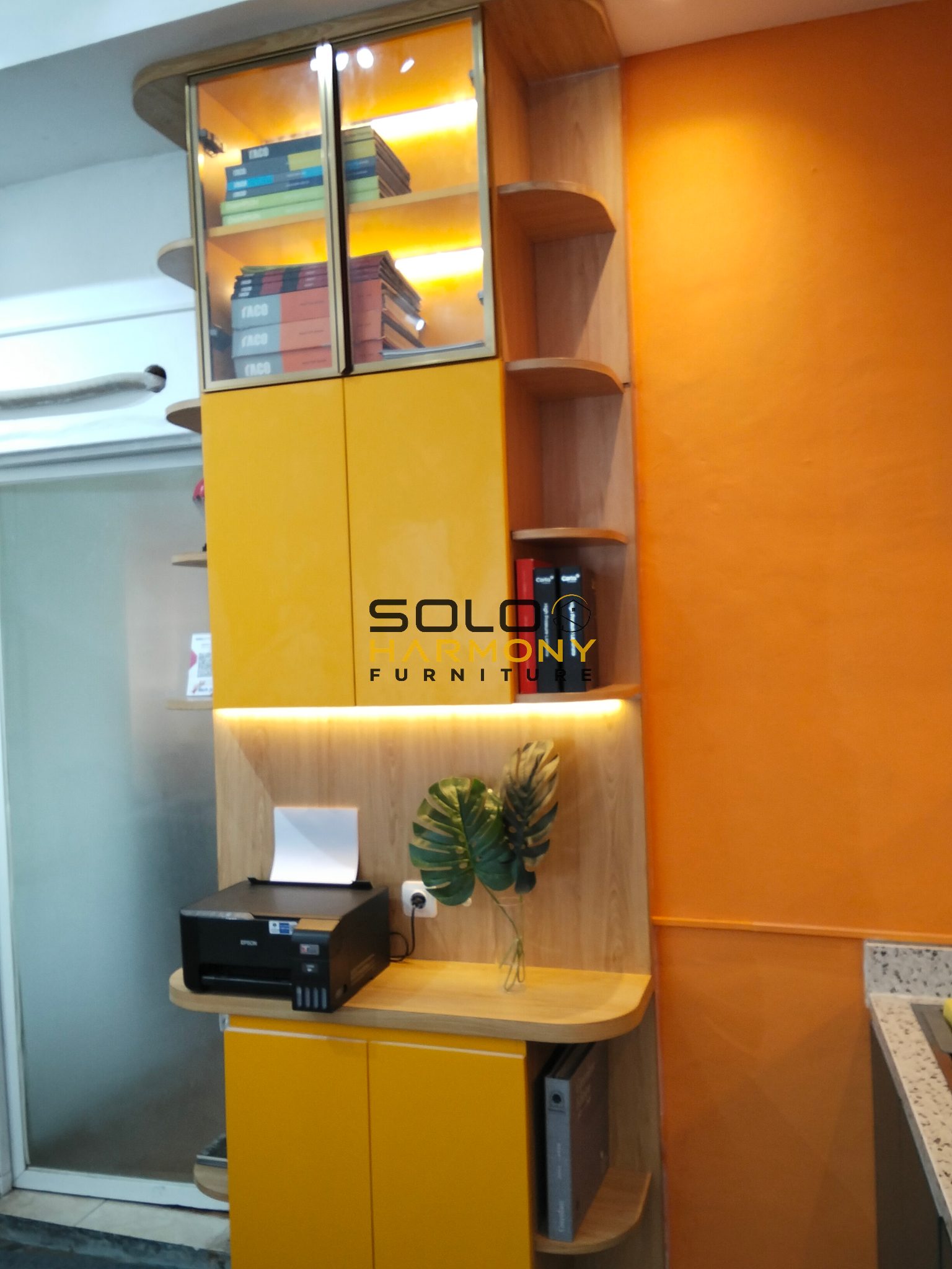 Interior Kompartemen — Solo Harmony Furniture