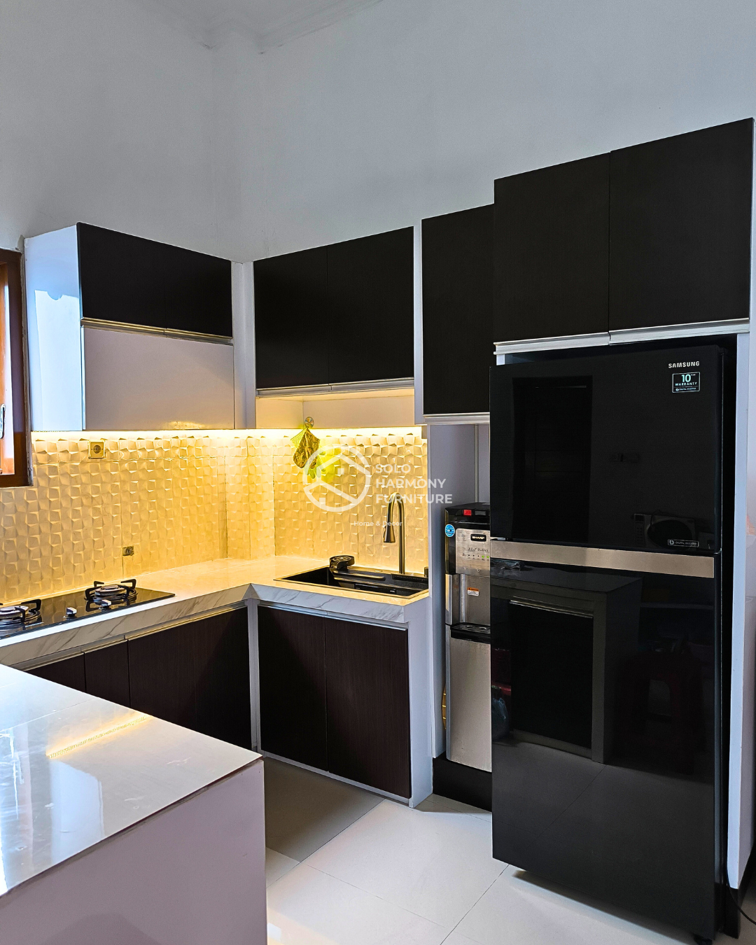 Kitchenset  Modern Minimalis — Kitchen Set foto 2 di Gentan, Sukoharjo