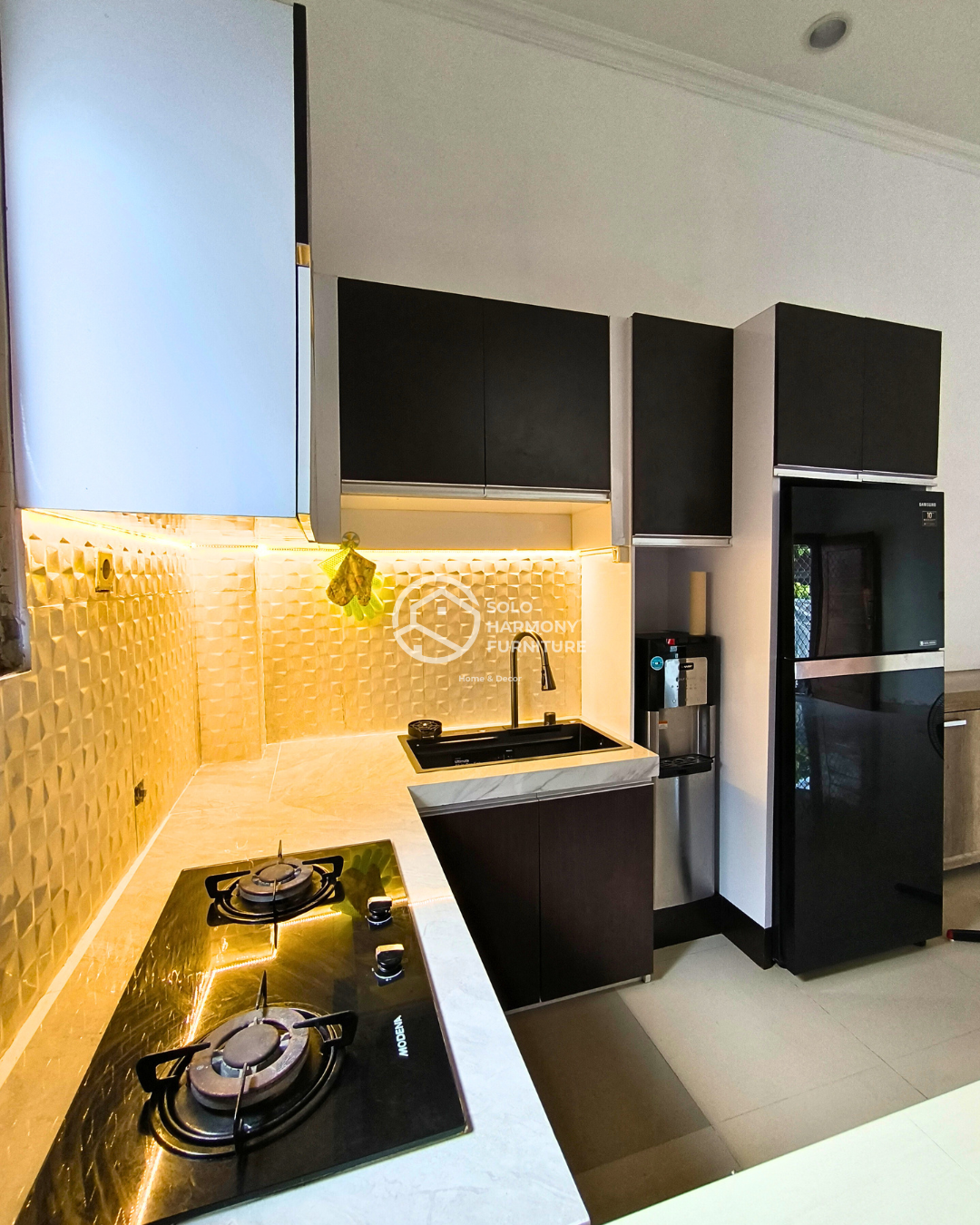 Kitchenset  Modern Minimalis — Kitchen Set foto 4 di Gentan, Sukoharjo