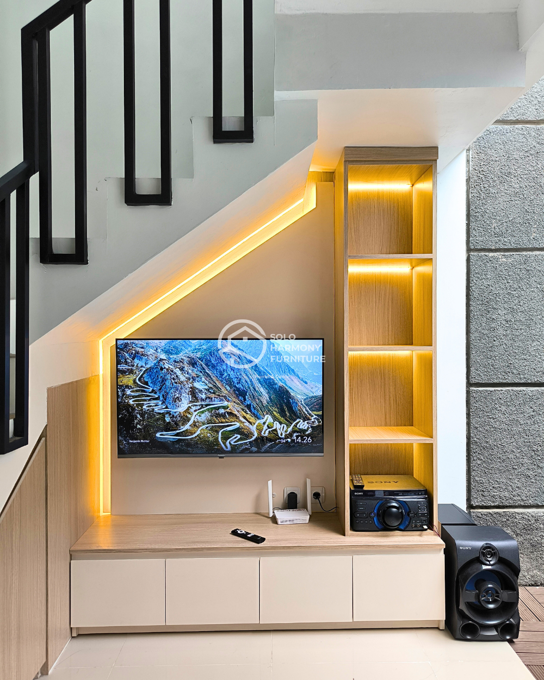 Backdrop TV & Multifunction Understairs Cabinet — Backdrop TV foto 3 di Solo Baru, Sukoharjo
