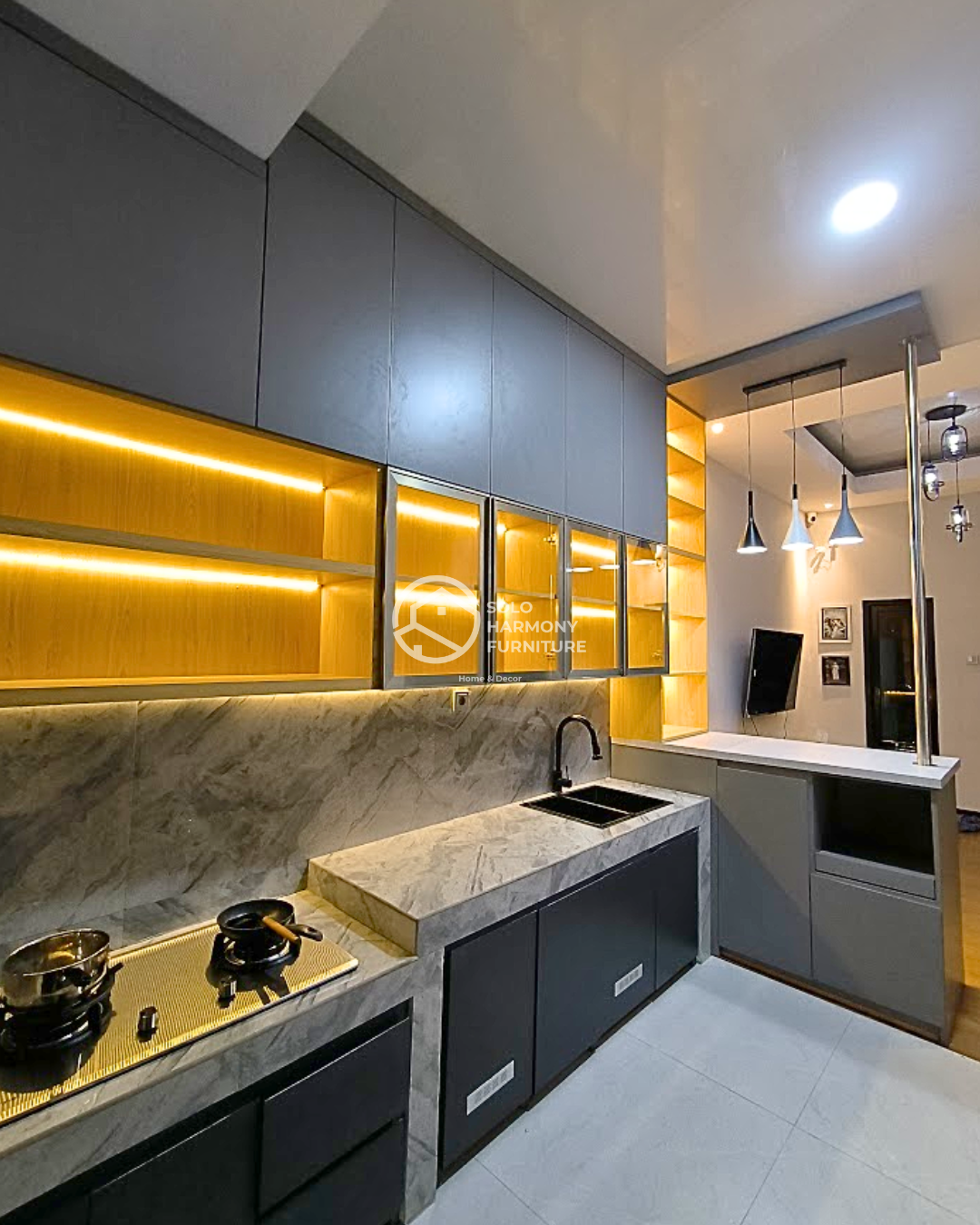 Kitchen Set Modern Minimalis dengan Mini Bar Estetik — Kitchen Set foto 5 di Kartasura