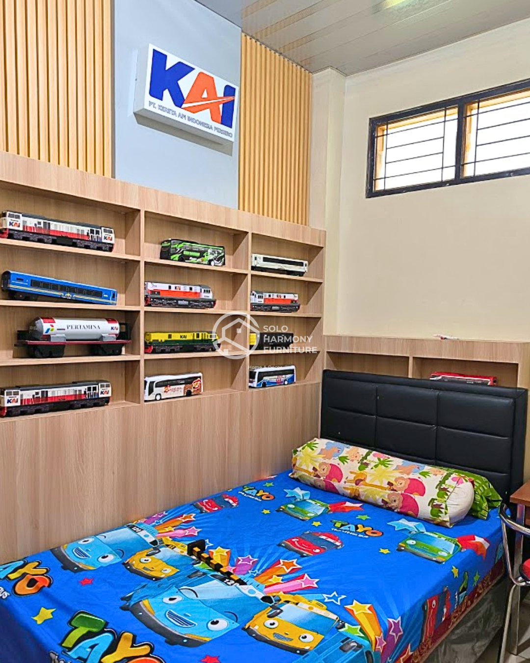 Lemari Display Koleksi Kereta — Kitchen Set foto 6 di Jebres, Solo