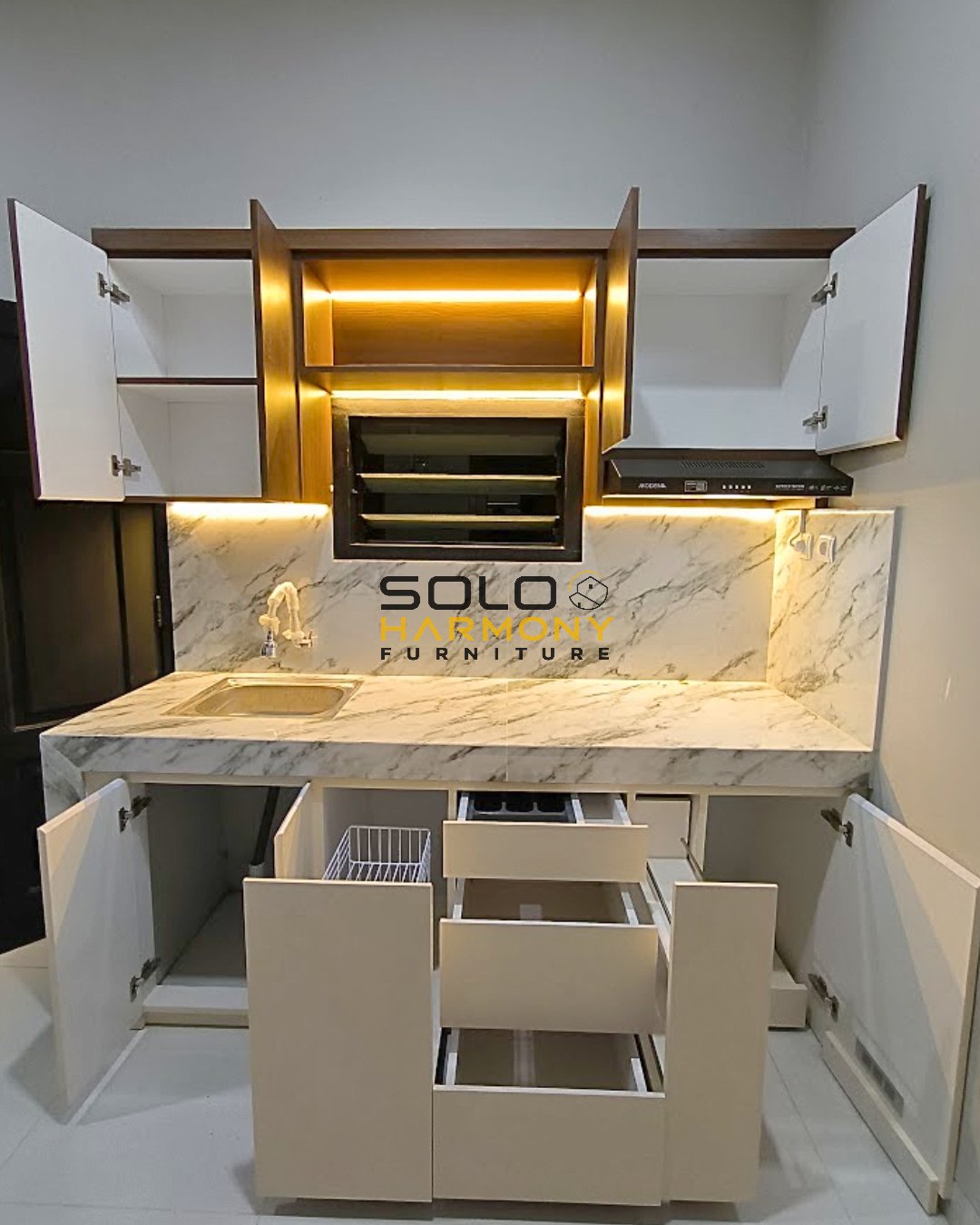 Kitchenset Minimalis atas bawah — Kitchen Set foto 5 di Karangasem, solo