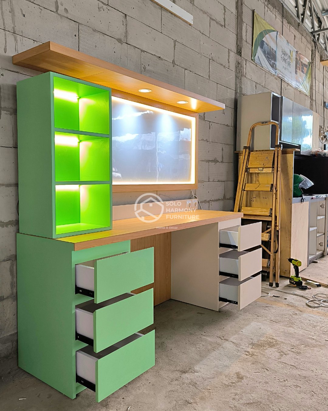 Meja Belajar Anak Minimalis Modern — Interior foto 2 di Salatiga