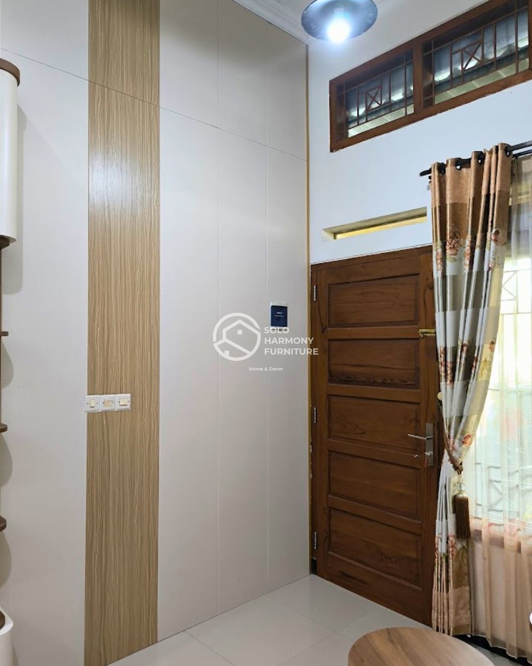 Sentuhan Elegan Pada Dinding — Interior foto 2 di Baturan, Colomadu