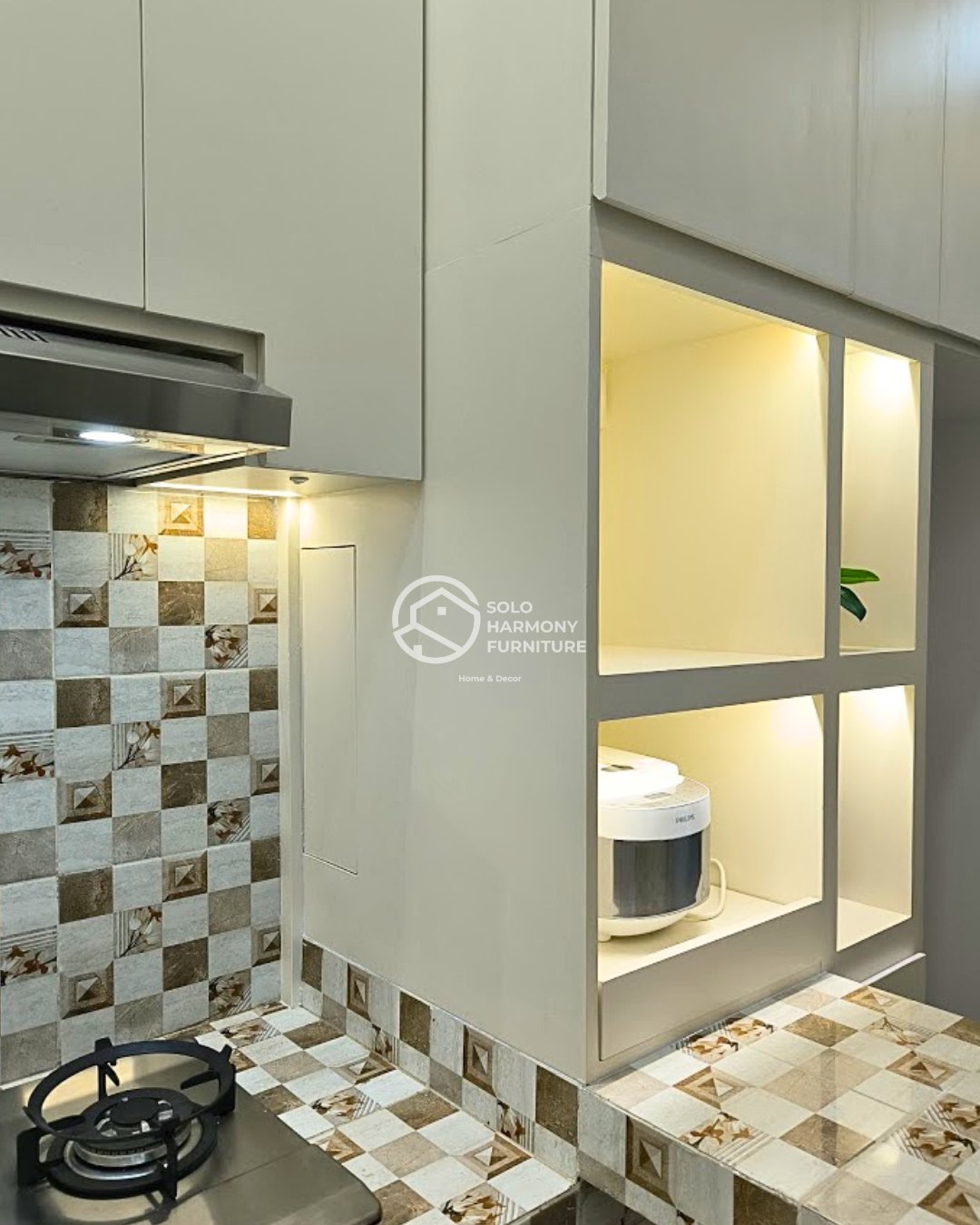 Kitchenset Mewah Minimalis. — Kitchen Set foto 10 di Mojosongo, Surakarta