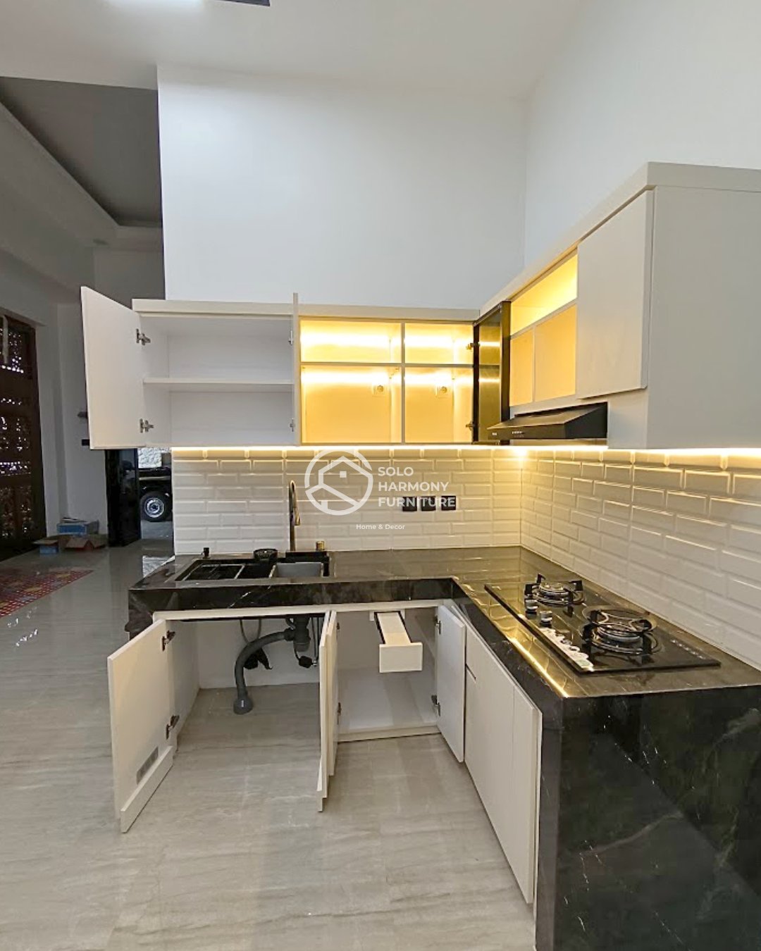 Kitchen Set Minimalis Letter L Elegan — Kitchen Set foto 7 di Gentan, Sukoharjo