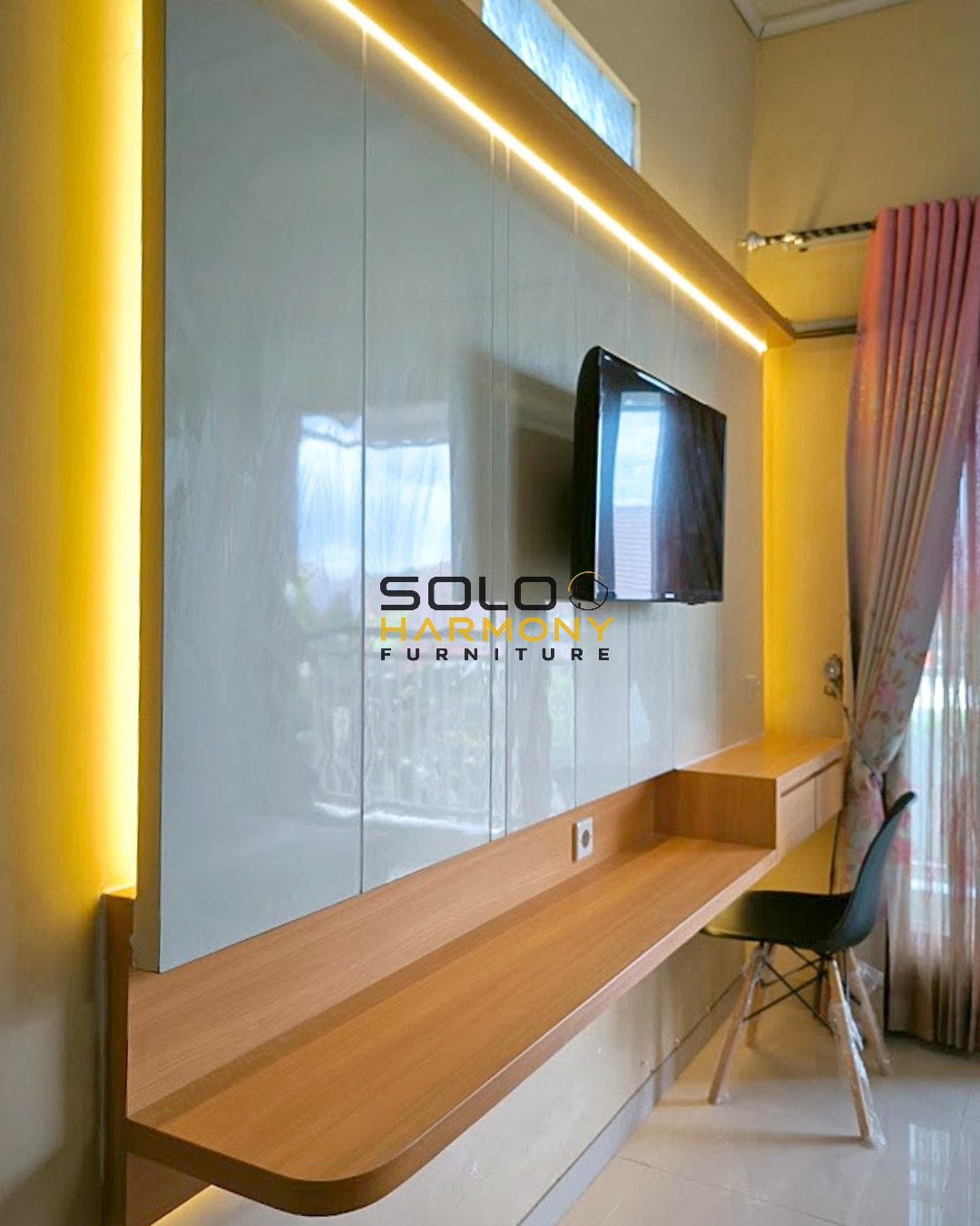 Backdrop TV & Meja Kerja Minimalis — Backdrop TV foto 5 di Sukohardjo