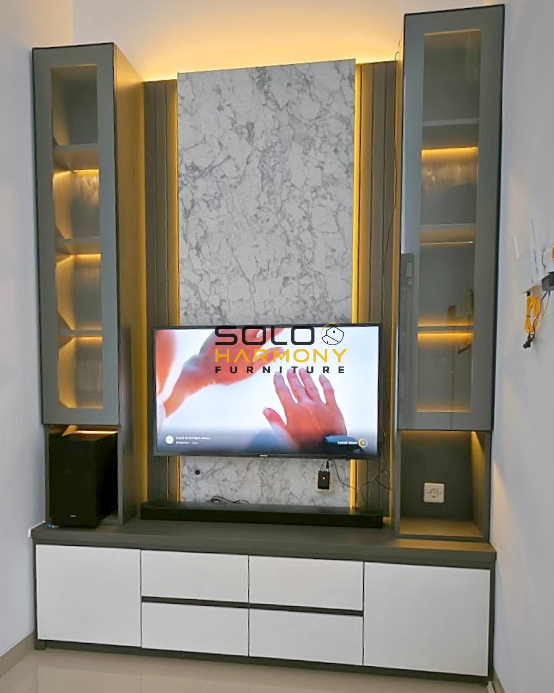 Backdrop TV Mewah Modern dengan Motif Marmer Minimalis — Backdrop TV foto 4 di Boyolali