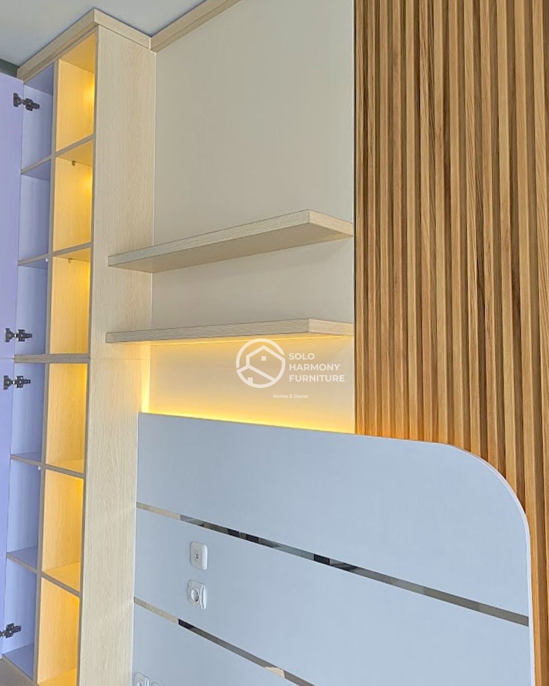 Backdrop TV Mewah — Backdrop TV foto 3 di Casablanca Signature Singopuran, Sukoharjo