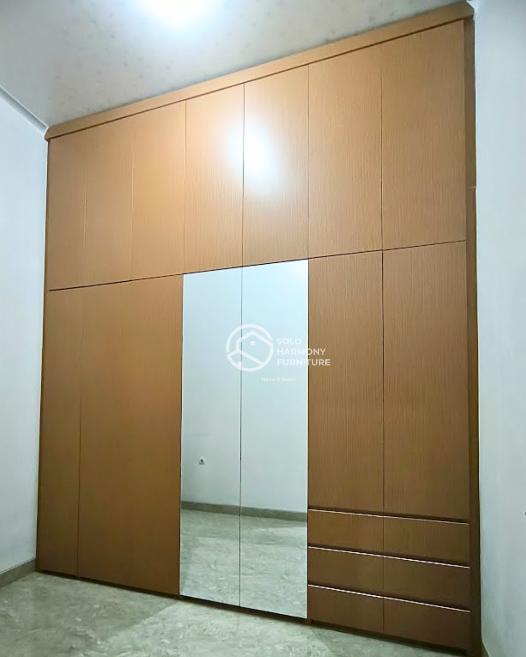 Built-In Wardrobe Full-Height — Lemari foto 2 di Palur, Karanganyar