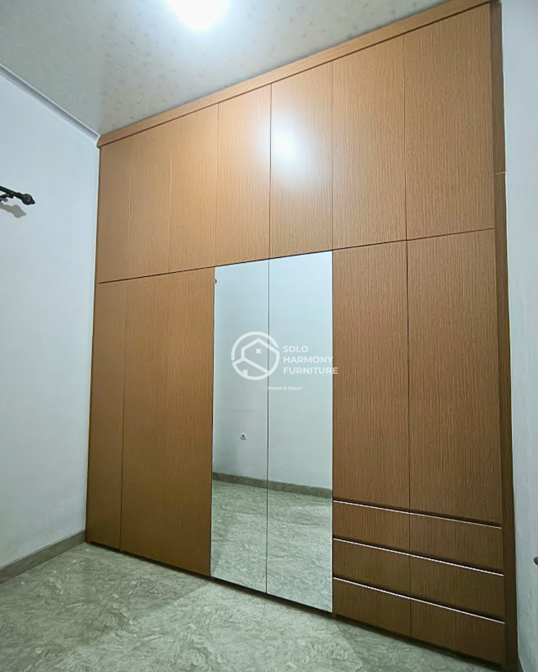 Built-In Wardrobe Full-Height — Lemari foto 4 di Palur, Karanganyar