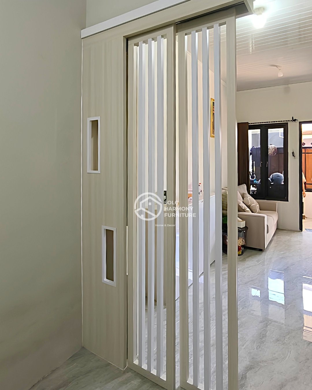 Partisi Sliding Minimalis — Bu Riska — Interior foto 3 di Sumber, Banjarsari, Solo