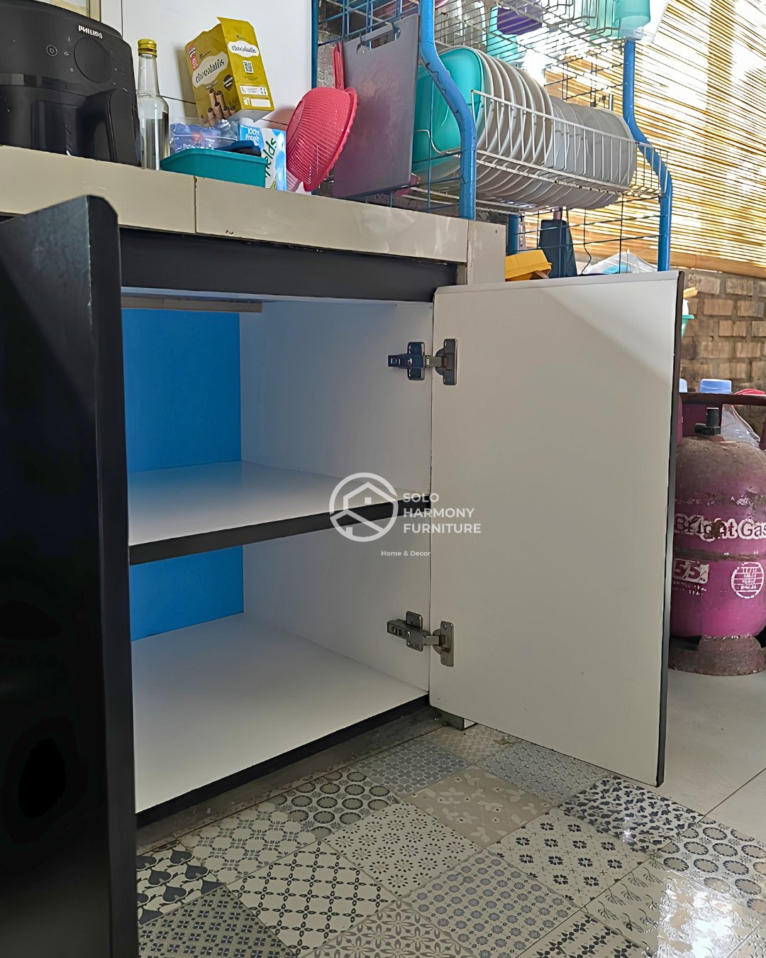 Custom Kabinet Kitchen Set Bawah L-Shap — Kitchen Set foto 4 di Sukoharjo