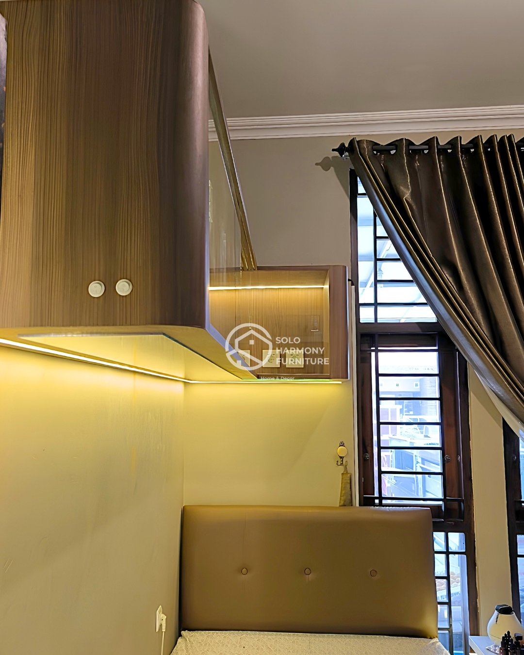 Floating Corner Display Box — Interior foto 4 di Laweyan, Solo