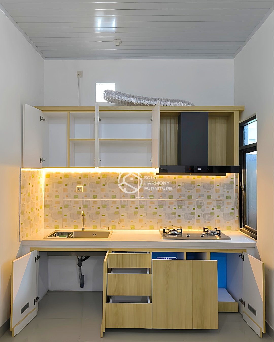 Kitchen Set Straight Layout Wood & White — Kitchen Set foto 4 di Gentan, Sukoharjo