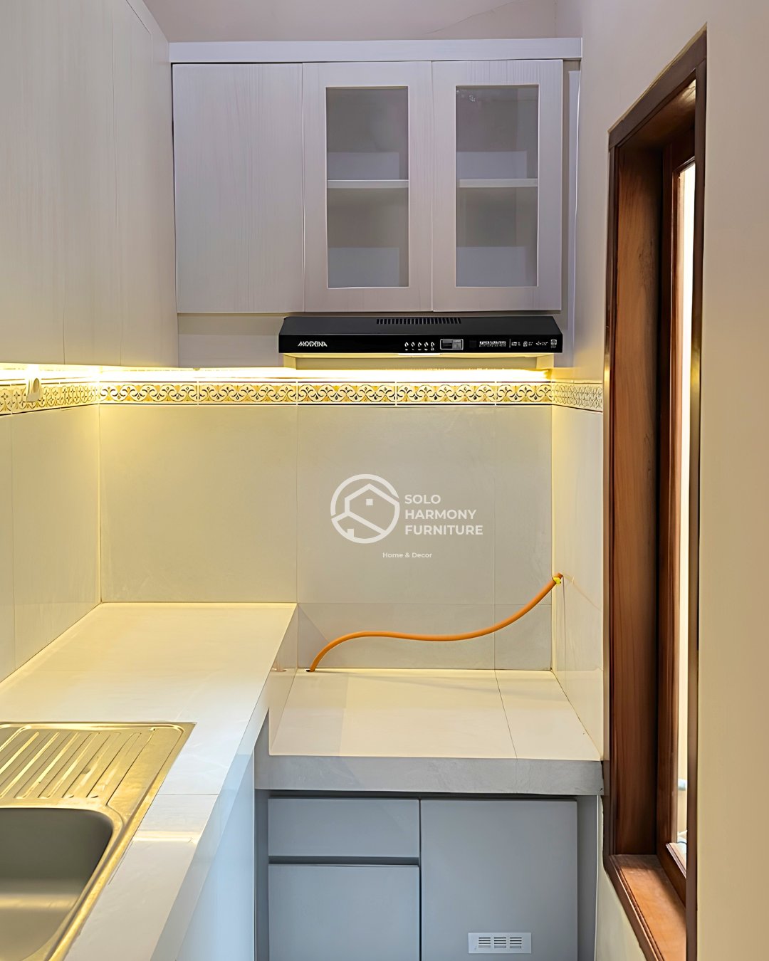 Kitchen Set Minimalis yang Menawan — Kitchen Set foto 2 di Gumpang, Kartasura