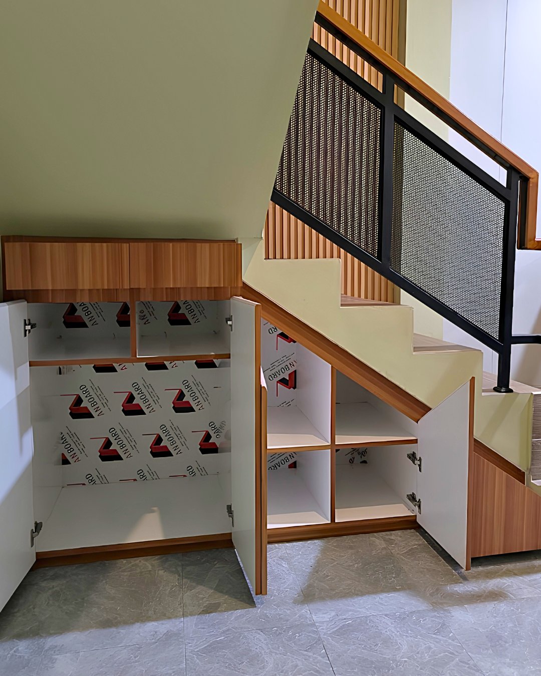 Storage Bawah Tangga Minimalis — Interior foto 6 di Gentan, Sukoharjo