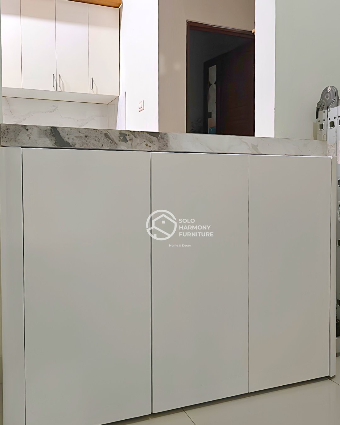Custom Minimalist Mobile Cabinet — Lemari foto 3 di Colomadu, Karanganyar