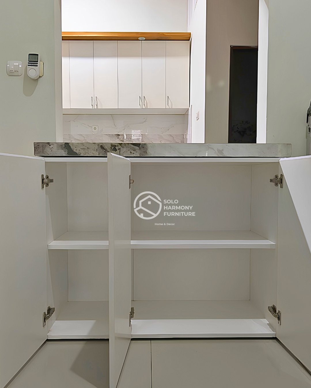 Custom Minimalist Mobile Cabinet — Lemari foto 4 di Colomadu, Karanganyar