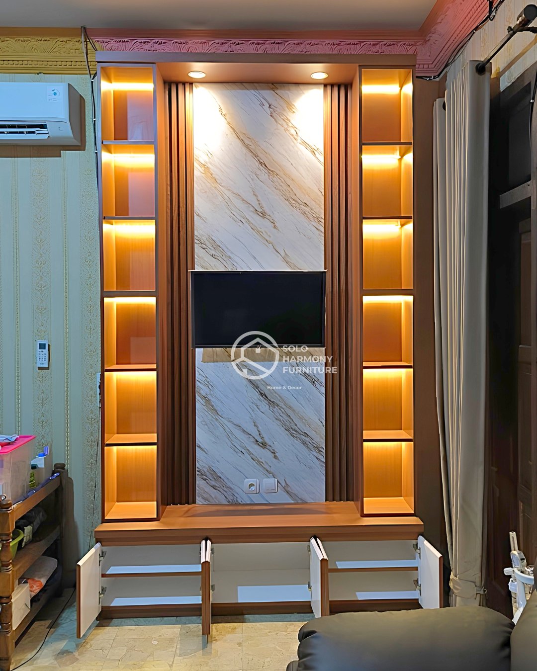 Custom Minimalis Backdrop TV — Backdrop TV foto 2 di Pasar Kliwon, Surakarta
