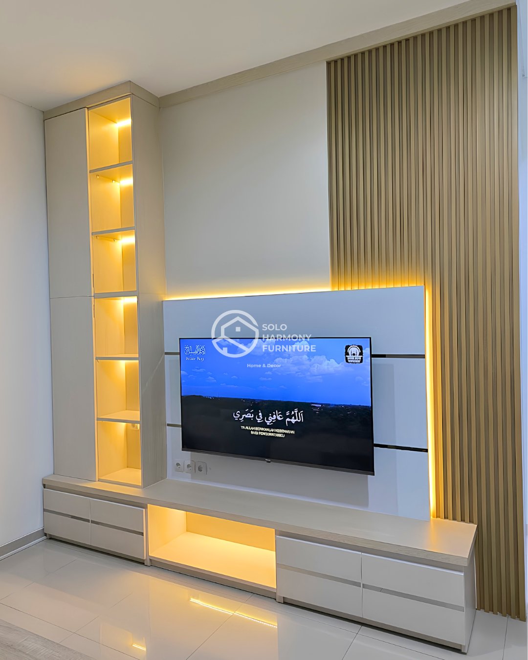 Integrated Full-Height Backdrop TV Set — Backdrop TV foto 6 di Citra Buana, Colomadu, Karanganyar