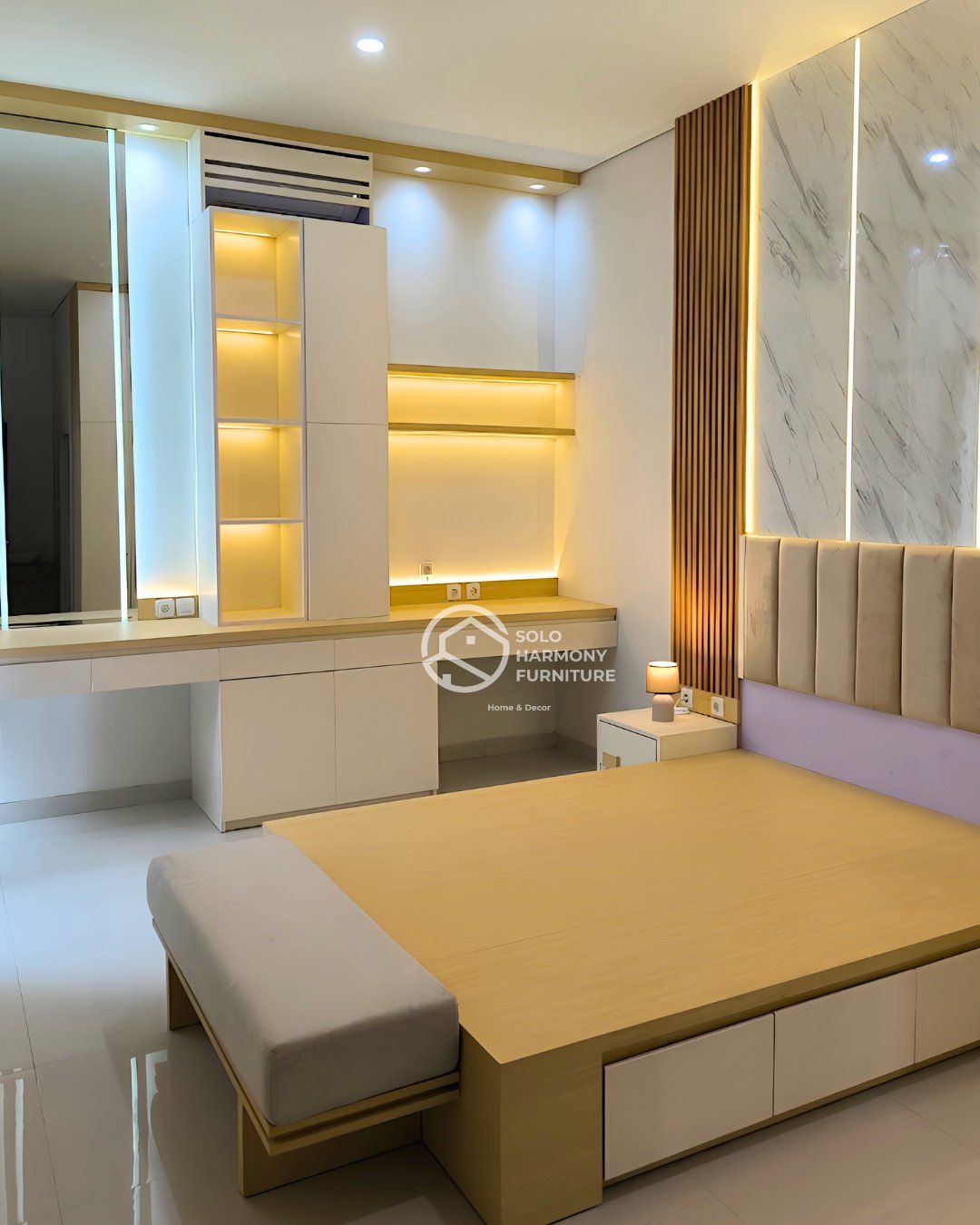 Set Kamar Tidur Utama Japandi Mewah — Interior foto 2 di Casablanca Signature Singopuran, Sukoharjo