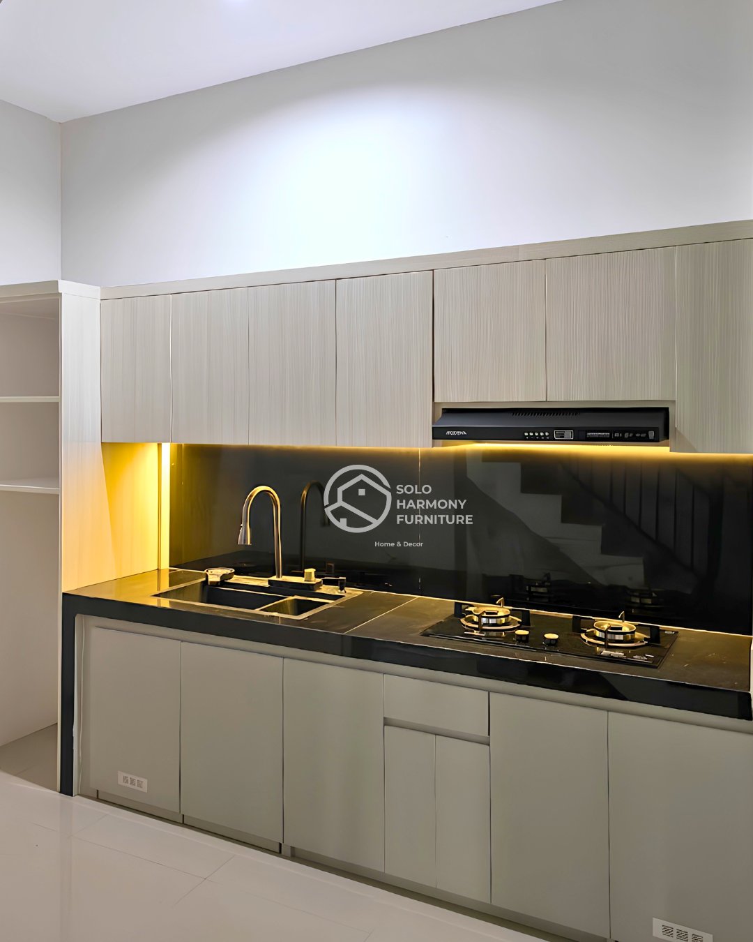 Modern Linear Grey Kitchen Set — Kitchen Set foto 2 di OASIS Premiere, Kartasura, Sukoharjo