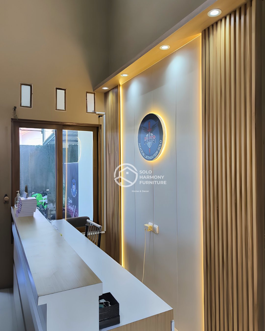 Backdrop Lobi Komersial & Kantor Custom — Interior foto 3 di Kartasura, Sukoharjo