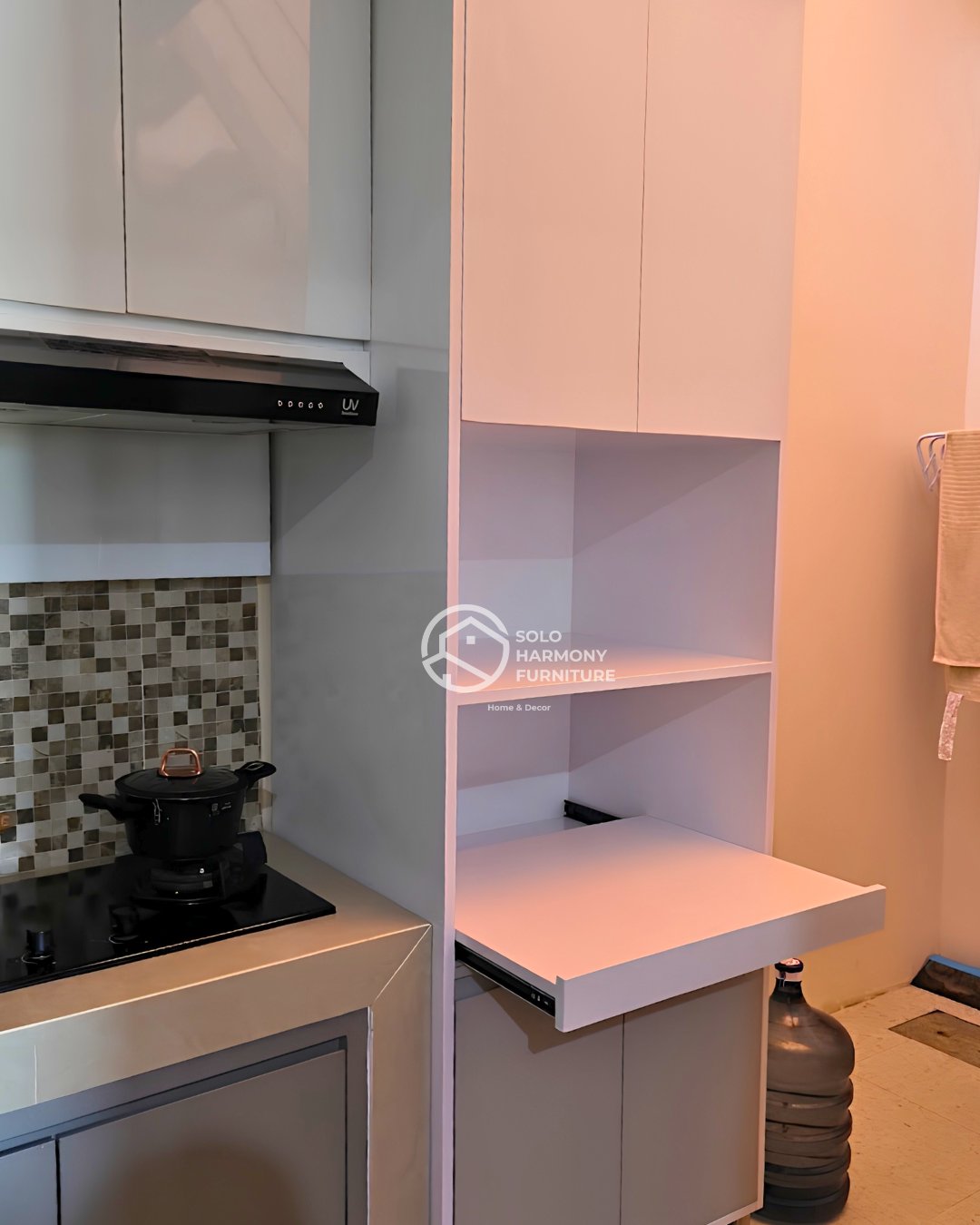 Lemari Makanan & Elektronik Dapur Custom — Lemari foto 5 di Colomadu, Karanganyar