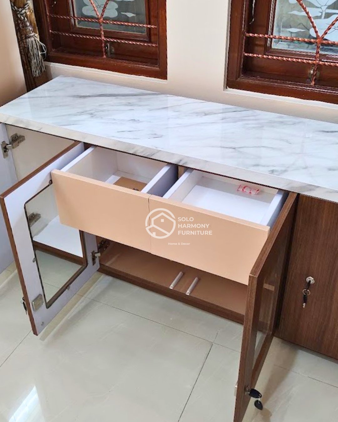 Credenza Marble Top & Wheeled Arch Standing Mirror — Lemari foto 4 di Sragen