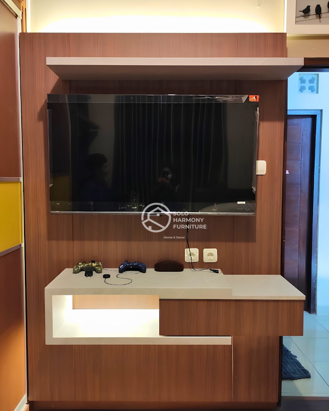 Backdrop TV Minimalis Gantung — Backdrop TV foto 4 di Wonosari, Klaten