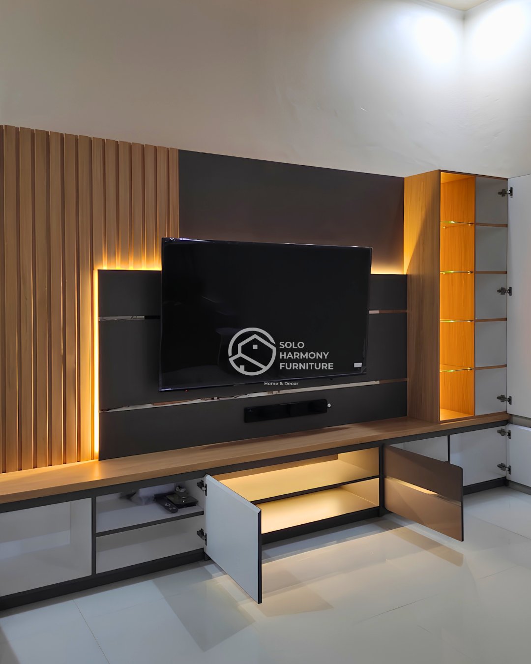 TV Backdrop & Glass Display Cabinet — Backdrop TV foto 4 di Delanggu, Klaten