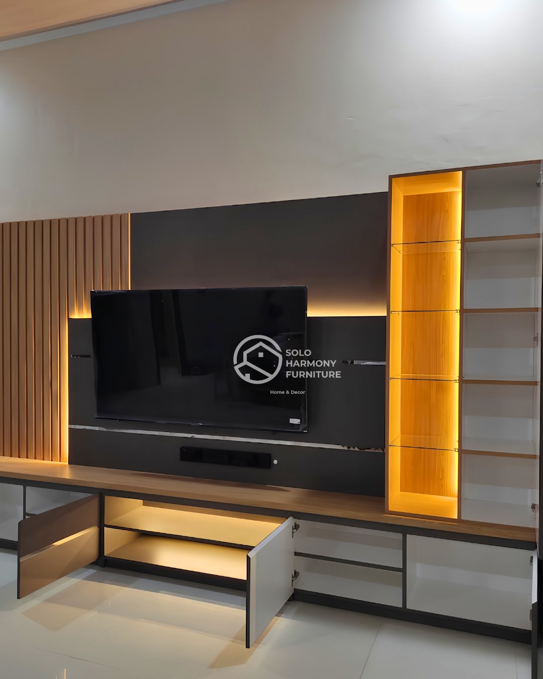 TV Backdrop & Glass Display Cabinet — Backdrop TV foto 5 di Delanggu, Klaten
