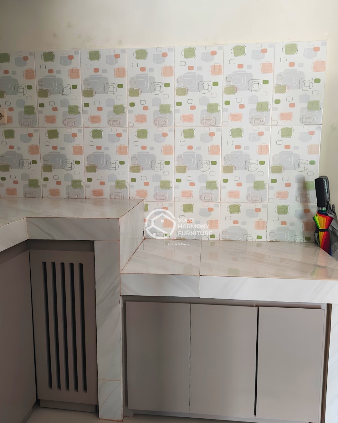 Under-Stairs 3-in-1 Set (Kitchen, Mini Bar & TV Backdrop) — Interior foto 7 di Selo, Boyolali