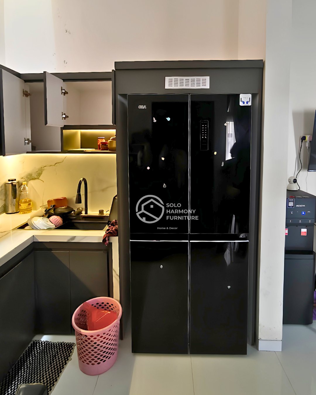 Modern L-Shape Dark Charcoal Kitchen Set — Kitchen Set foto 6 di D'Cendana Colomadu, Karanganyar.