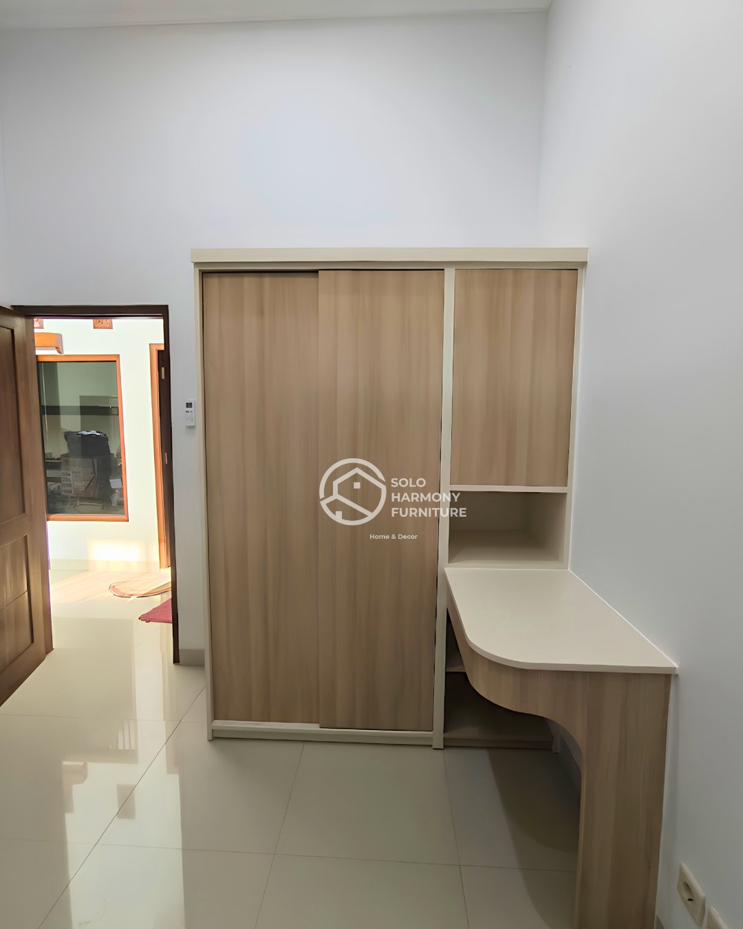 Lemari Pakaian & Meja Kerja Minimalis — Lemari foto 2 di Perum Griya Cemara, Gumpang, Kartasura, Sukoharjo