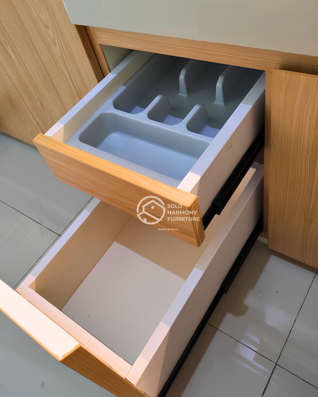 Kitchenset Minimalis — Kitchen Set foto 5 di Solo