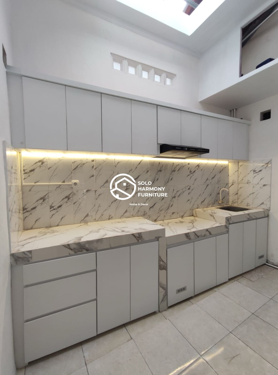 Kitchen Set Kitchenset Clean di Karanganyar — Solo Harmony Furniture