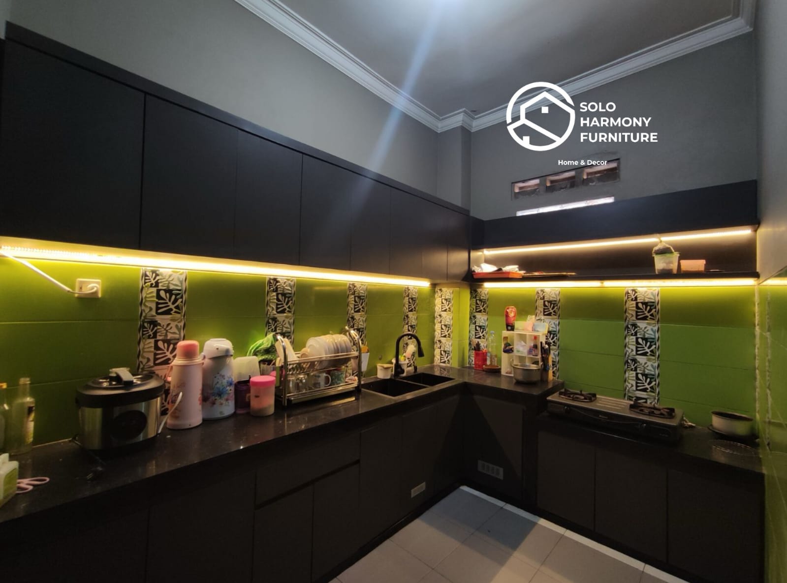 Kitchenset atas bawah Sragen — custom furniture Sragen Solo Harmony