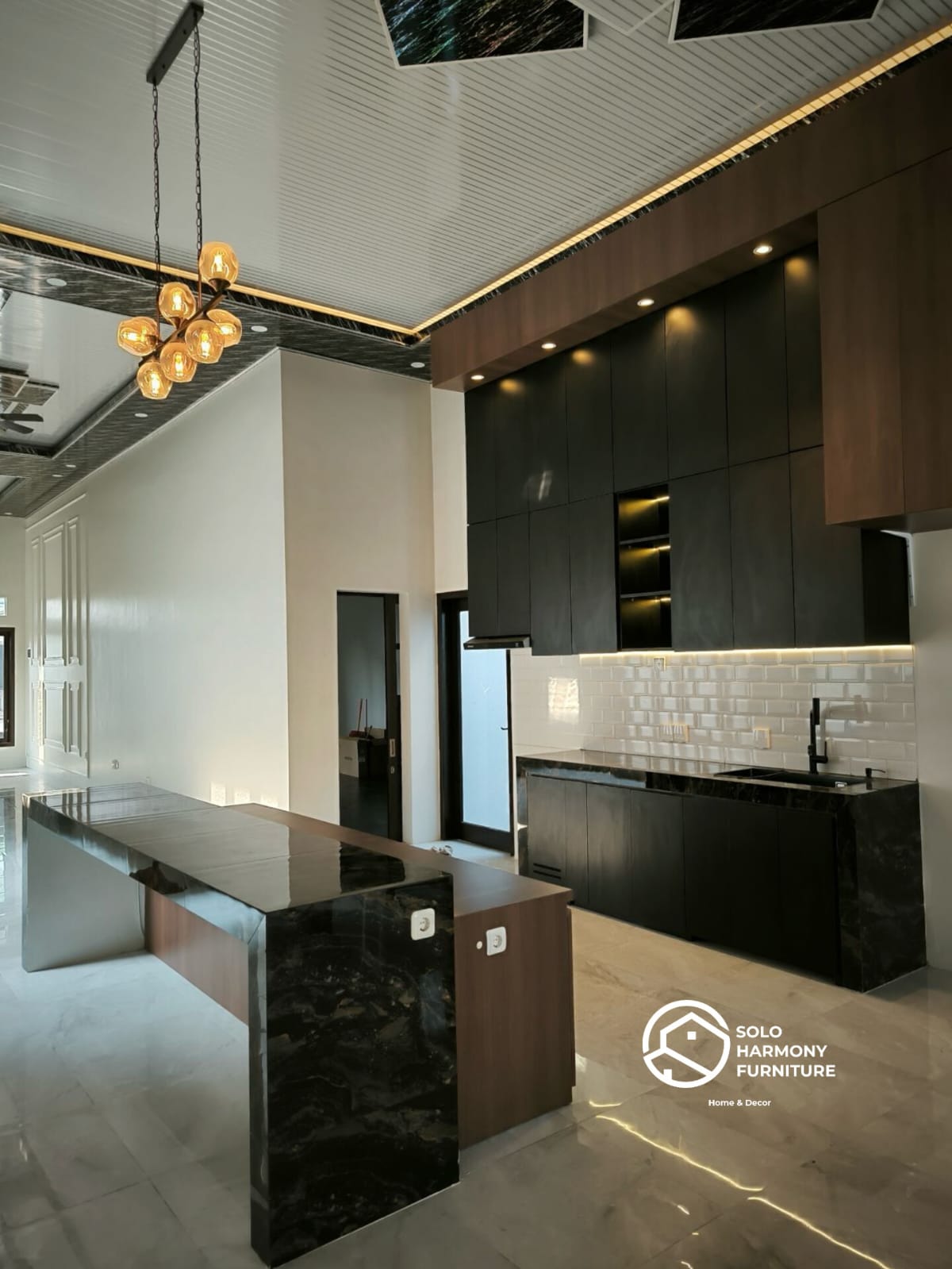 Kitchenset Kontemporer Karanganyar — custom furniture Karanganyar Solo Harmony