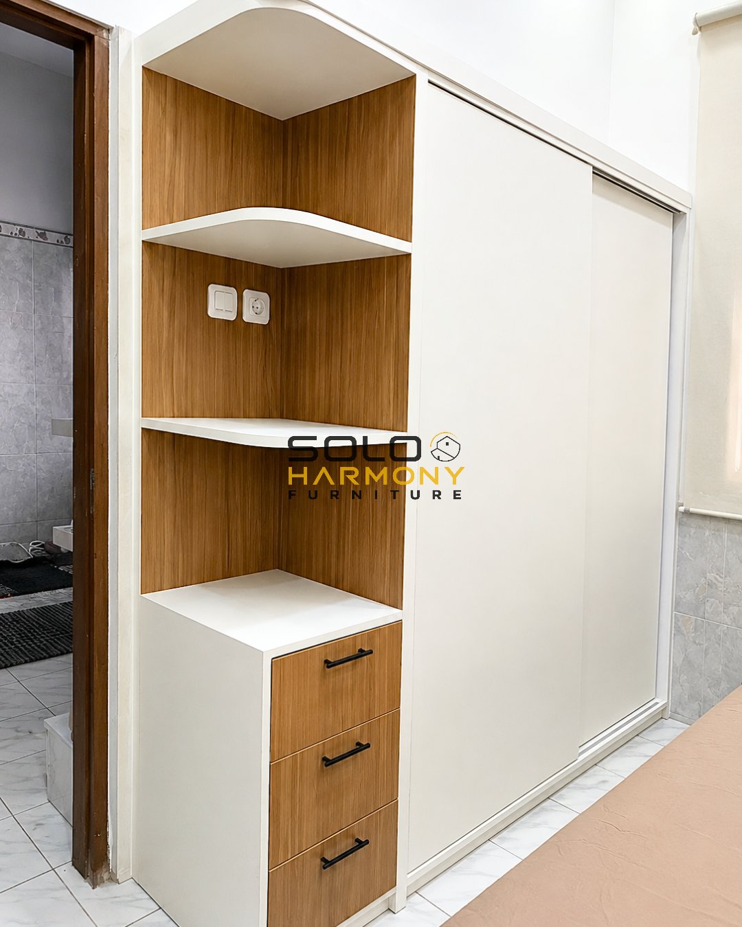 Lemari Lemari Sliding Minimalis Fungsional di Kartasura — Solo Harmony Furniture