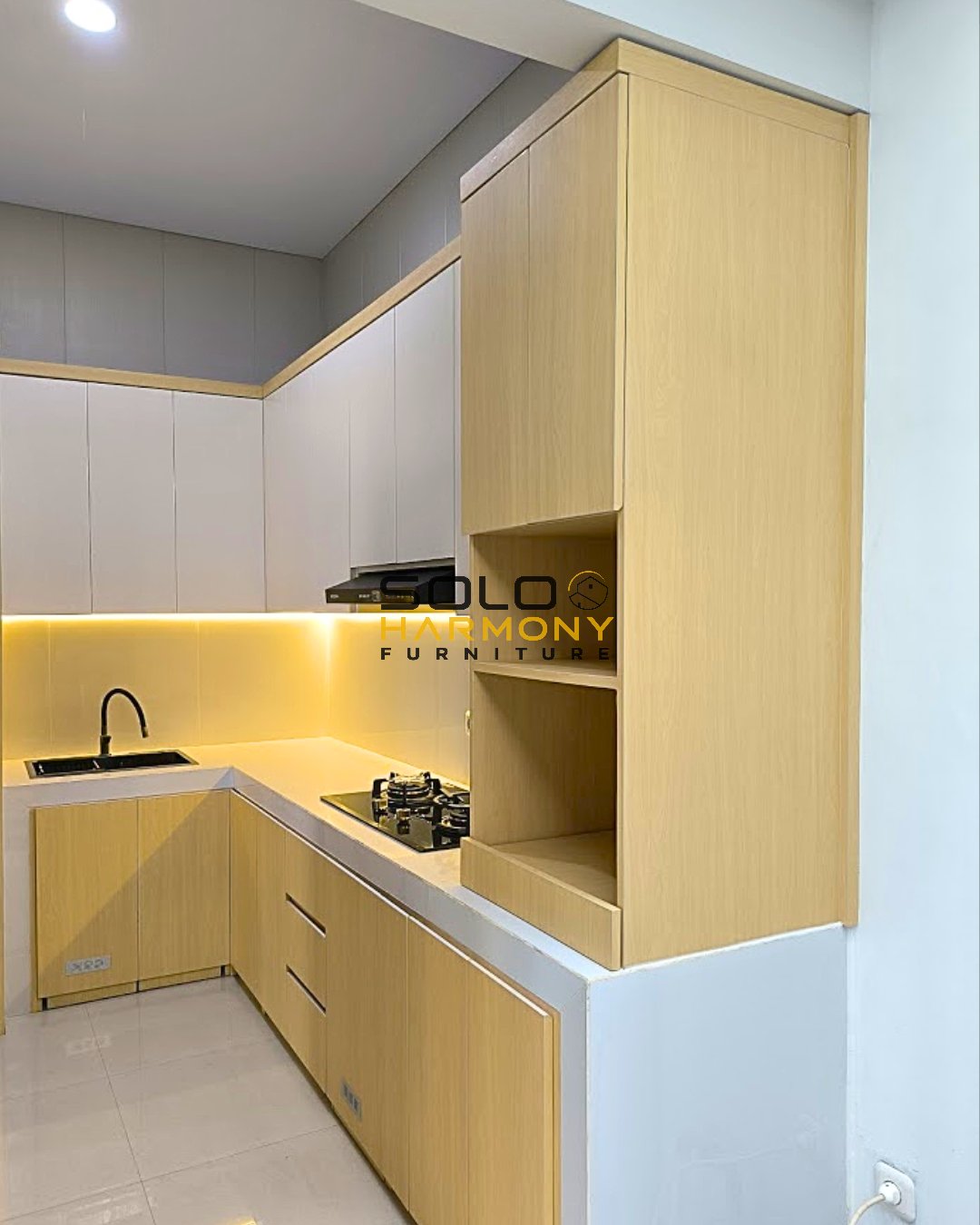 Kitchenset Minimalis Letter L Modern — Kitchen Set di Perumahan Casablangka, Kartasura · Solo Harmony Furniture Soloraya