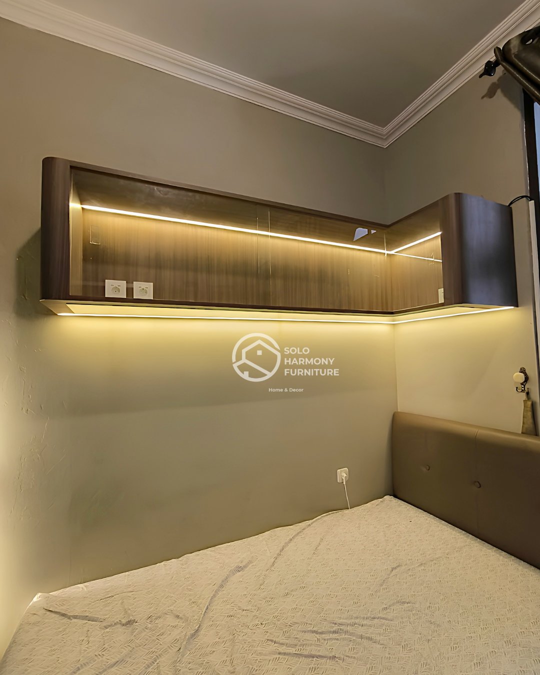 Floating Corner Display Box — Interior di Laweyan, Solo · Solo Harmony Furniture Soloraya