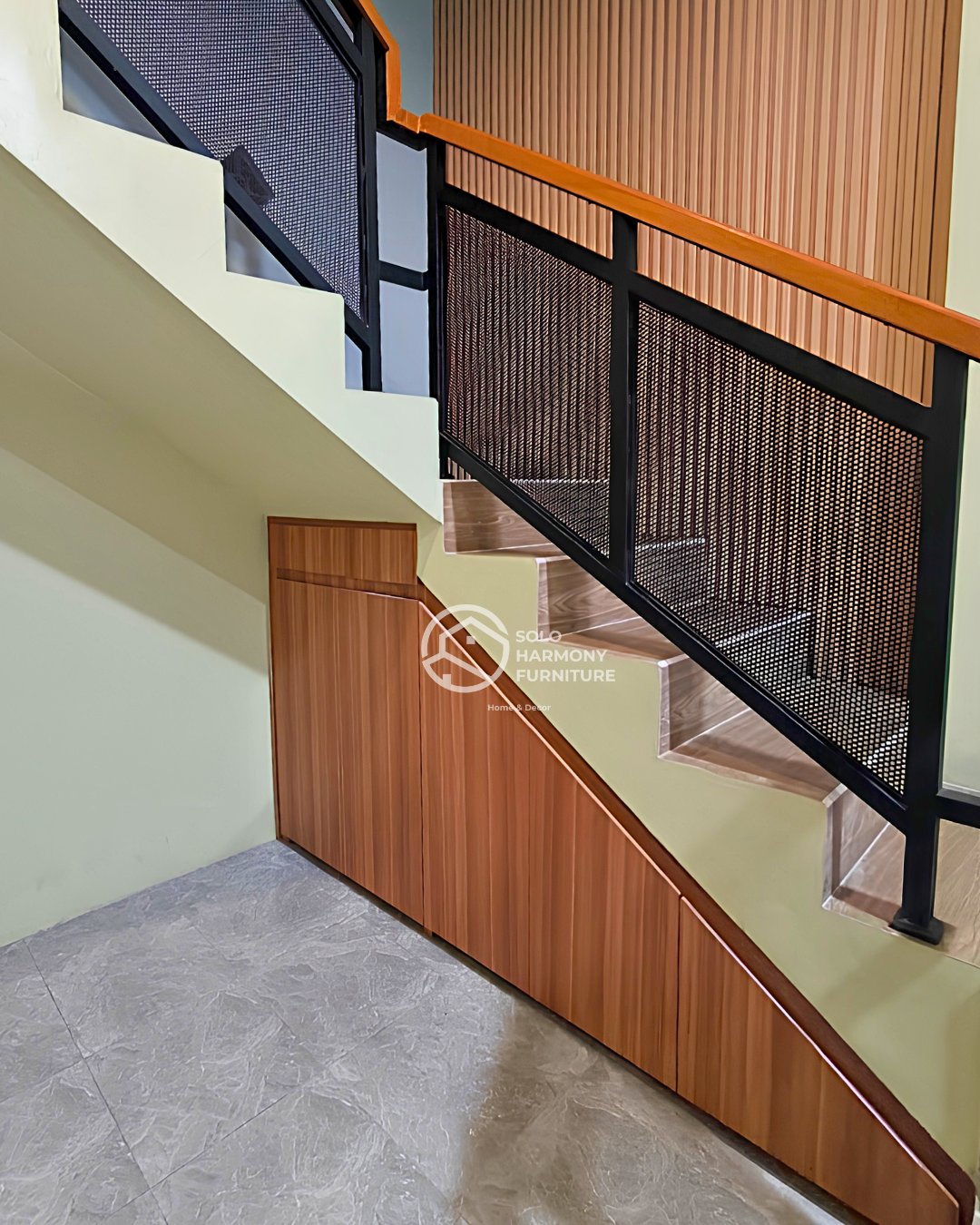Storage Bawah Tangga Minimalis — Interior di Gentan, Sukoharjo · Solo Harmony Furniture Soloraya