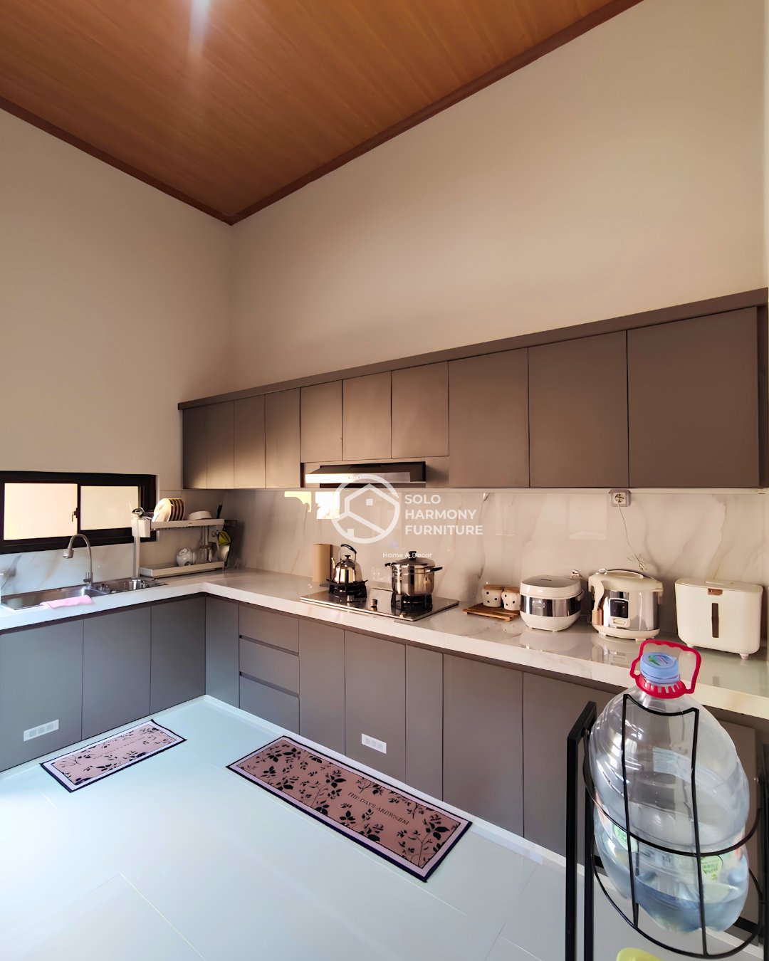 Kitchen Set Kitchen Set Minimalis Modern di Wonogiri — Solo Harmony Furniture