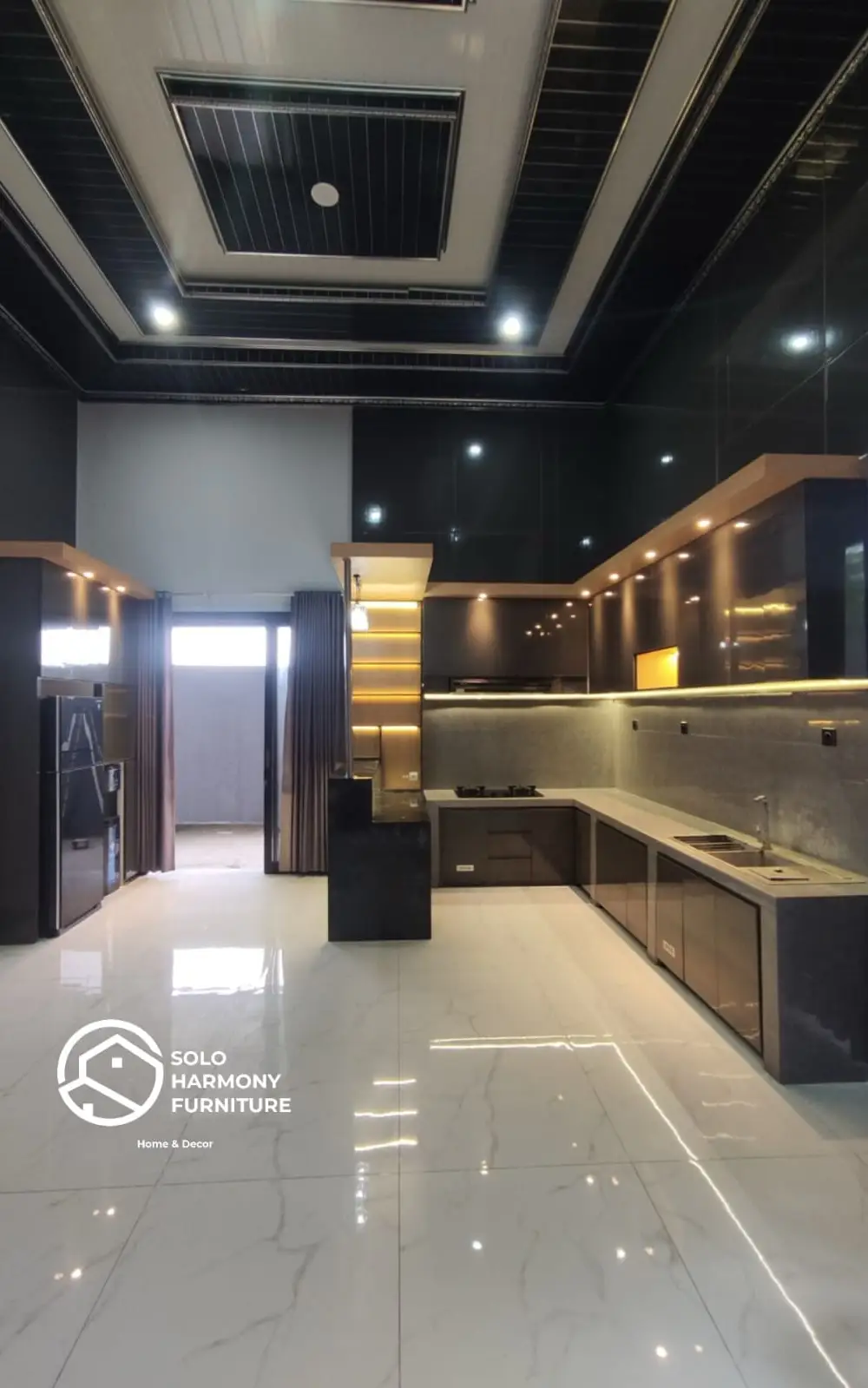 Kitchenset Luxury — Kitchen Set foto 2 di Sukoharjo , Solo baru