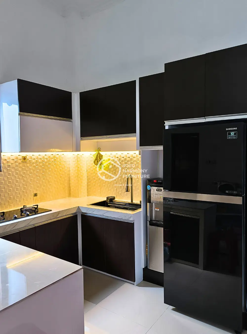 Kitchenset  Modern Minimalis — Kitchen Set foto 2 di Gentan, Sukoharjo