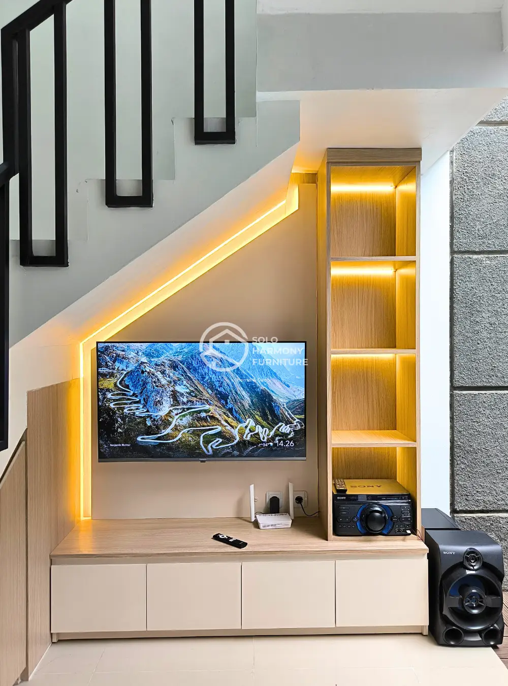 Backdrop TV & Multifunction Understairs Cabinet — Backdrop TV foto 3 di Solo Baru, Sukoharjo